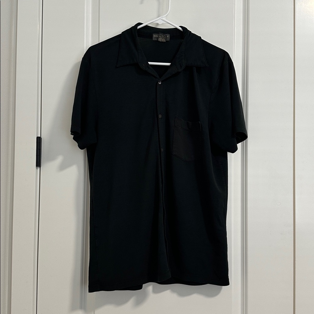 Banana Republic Lightweight Button-Up Shirt